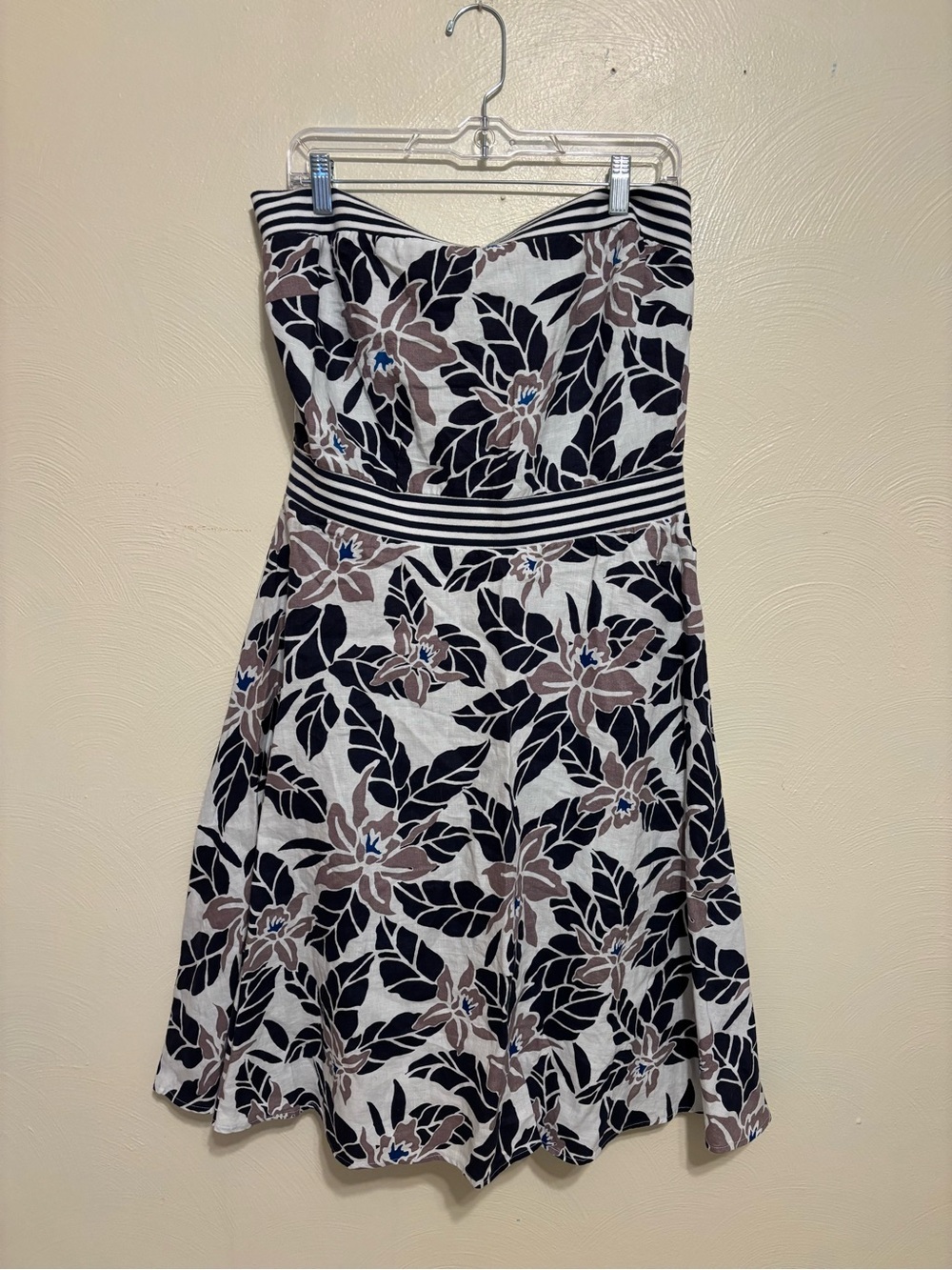 Tommy Bahama 100% Linen Strapless Floral Dress Large NWT - Picture 2 of 9